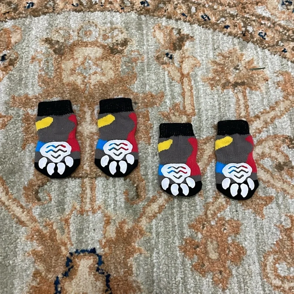 Set of 4 X-Small/Small Pets Sport Gear Dog Socks With Rubber Bottom & Knit Body